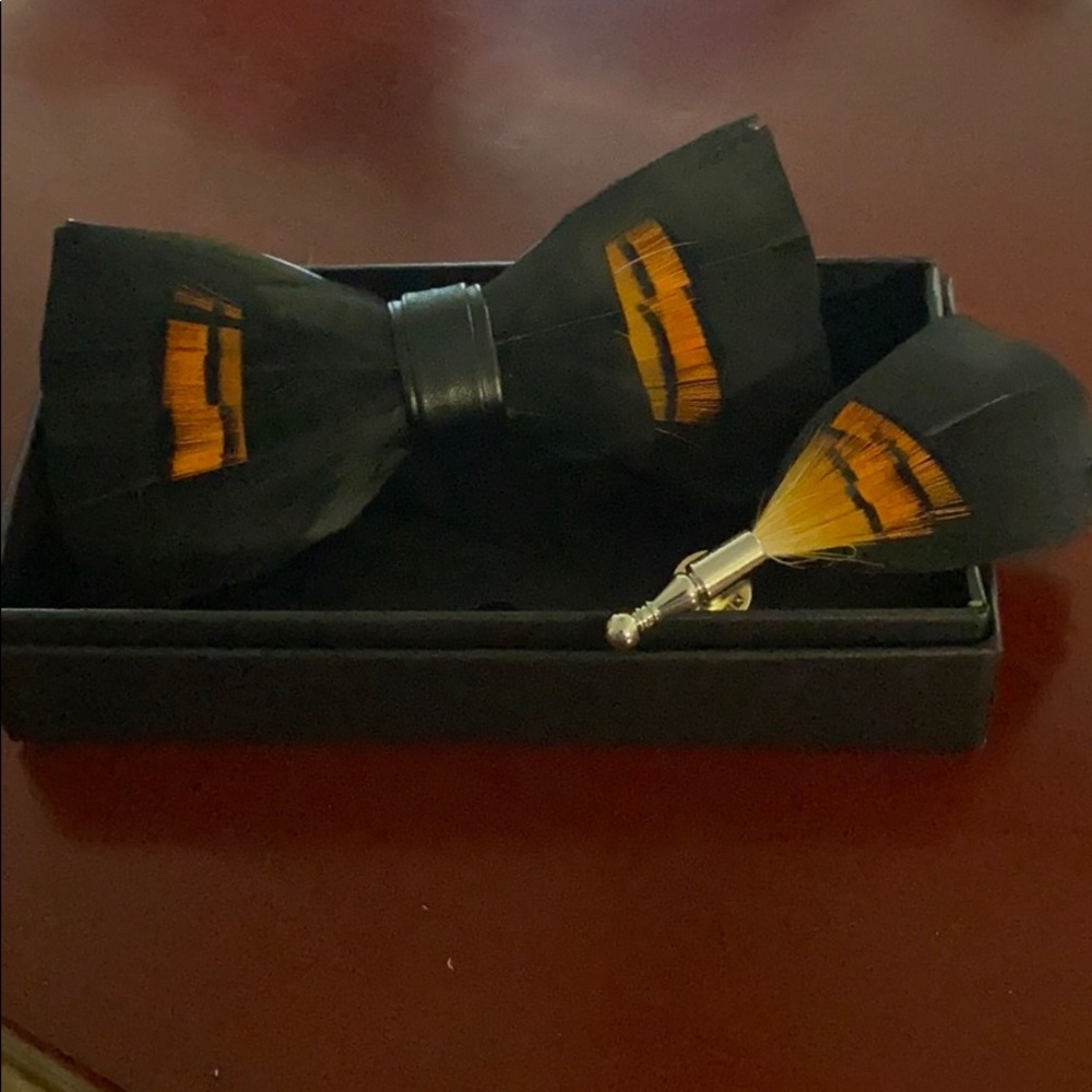 COPY - Feather bow tie holiday collection